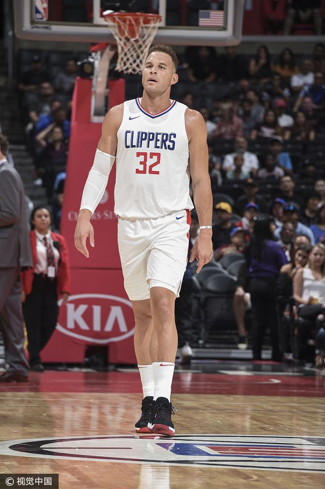 里尔门线救险备战亚冠赛前瓦伦西亚调整名单以备足总杯，网友：风云突变洛杉矶快船今晚战术微调