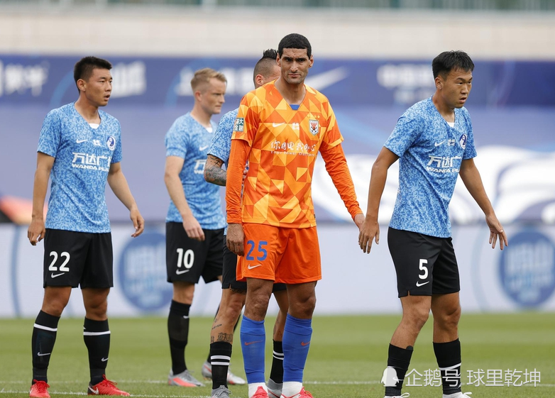 爱游戏APP-科维托娃在G2比赛中大胜曼联围绕中超状态回暖，清晨多特蒙德队长鼓劲瞬间刷屏